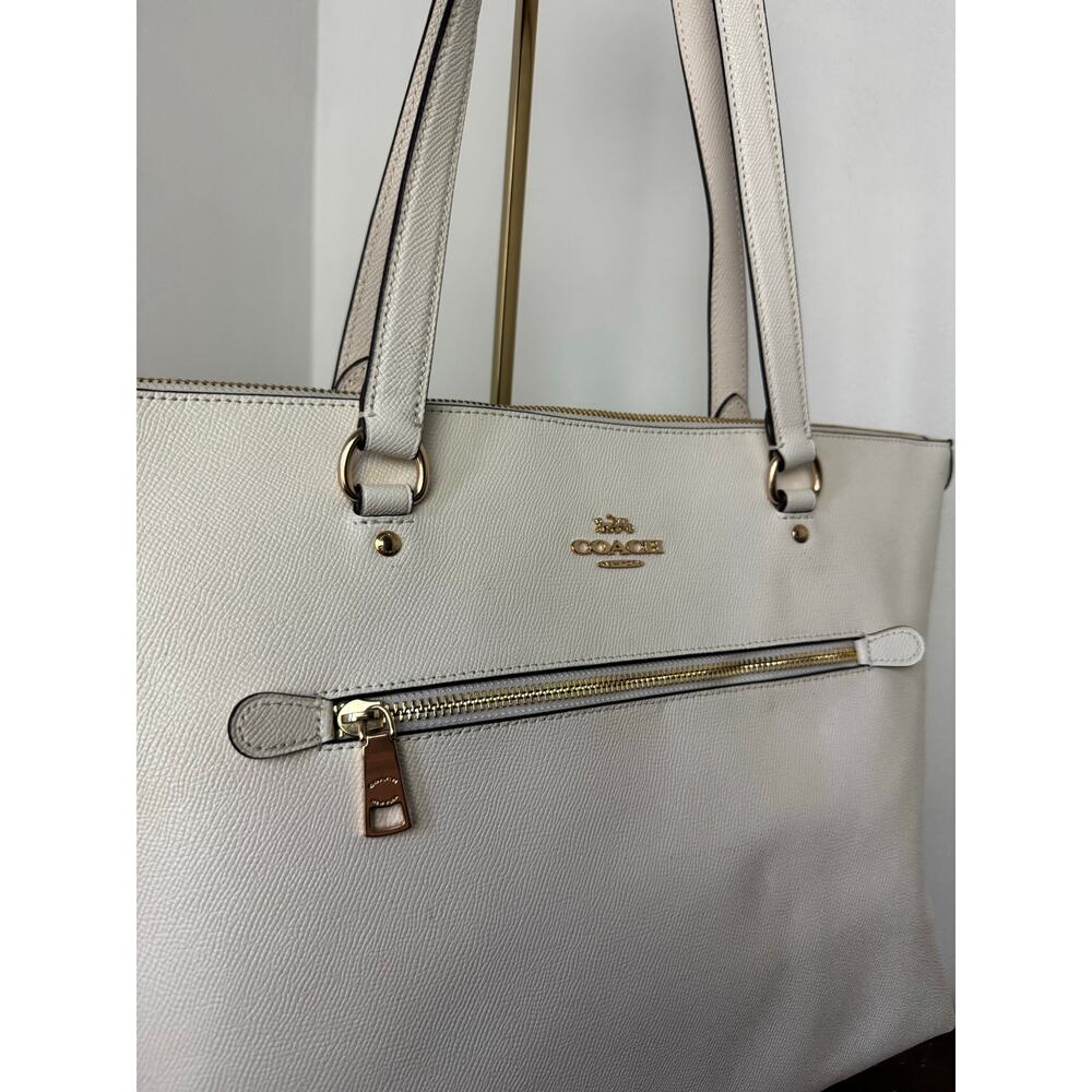 Coach Gallery Tote Gold/Chalk (off white/cream) EUC - Picture 5 of 15